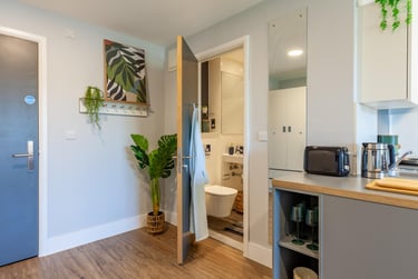 Luxury Gold Studio - Image 25
