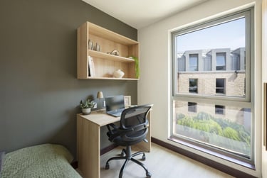 Classic Ensuite - Image 2