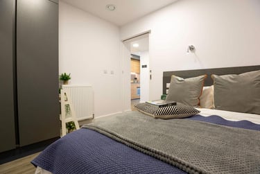 2 Bed Studio at The Valentine, 27-37 Perth Road, Gants Hill, London, IG26BX - Image 1