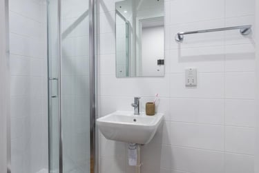 Premium Studio City View - Image 9