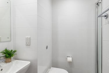 Premium Studio City View - Image 10