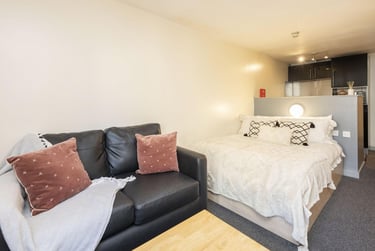 Classic Studio at Studio 58, Dighton Street, Kingsdown, Bristol, BS28AL - Image 2