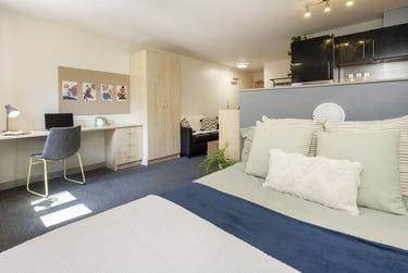 Premium Studio at Studio 58, Dighton Street, Kingsdown, Bristol, BS28AL - Image 1