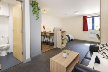 Premium Studio at Studio 58, Dighton Street, Kingsdown, Bristol, BS28AL - Image 4