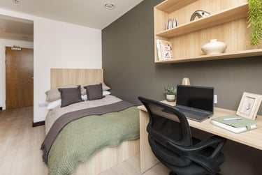 Classic Ensuite - Image 1