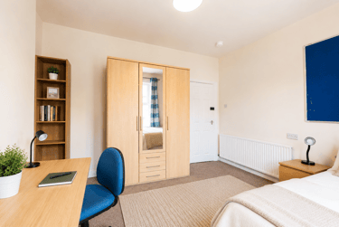6 bed house, West Parade, West End, Lincoln, LN11QR - Image 1