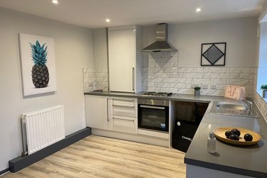 2 bed flat, Kendal Bank, Woodhouse, Leeds, LS31NR - Image 2