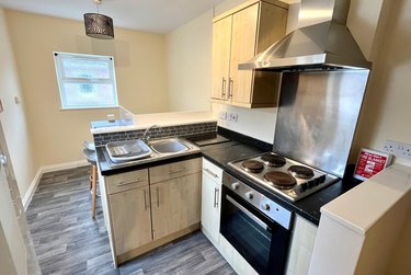 2 bed flat, 29c Heslington Road, Fishergate, York, YO105AR - Image 1