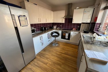 1 bed house, Morley, Leeds, LS270JE - Image 1
