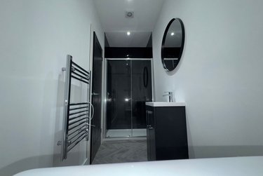 1 bed house, Room 8, 28 Dragon Parade, Cookridge, Leeds, HG15DA - Image 4