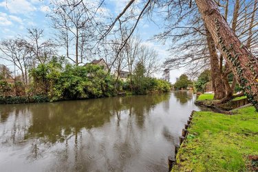 1 bed flat, Weyside Park, Catteshall Lane, Godalming, Guildford, GU71DE - Image 10