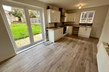 3 bed house, Brook Crescent, Quinton, Birmingham, DY99BE - Image 2