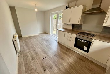 3 bed house, Brook Crescent, Quinton, Birmingham, DY99BE - Image 3