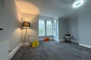 2 bed flat, Halton, Harehills, Leeds, LS157SB - Image 2