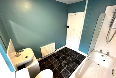 2 bed house, Woodside Terrace, Burley, Leeds, LS42QT - Image 8