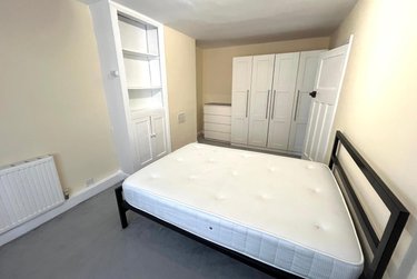 2 bed house, Woodside Terrace, Burley, Leeds, LS42QT - Image 2