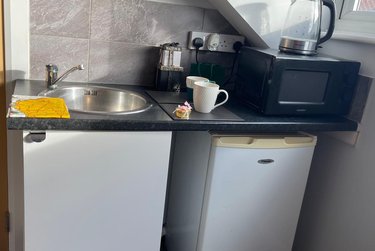 1 bed studio, STUDIO 4, 3a Irwin Approach, Harehills, Leeds, LS150DW - Image 5