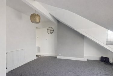 1 bed flat, Austhorpe Road, Harehills, Leeds, LS158EJ - Image 5