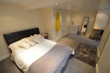 4 bed house, Mayville Street, Burley, Leeds, LS61ND - Image 1