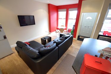 4 bed house, Mayville Street, Burley, Leeds, LS61ND - Image 2