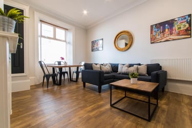 3 bed house, Camden Street, City Centre, Plymouth, PL48NW - Image 1