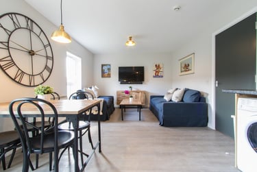 4 bed flat, Morrison Circus, Haymarket, Edinburgh, EH38DX - Image 2