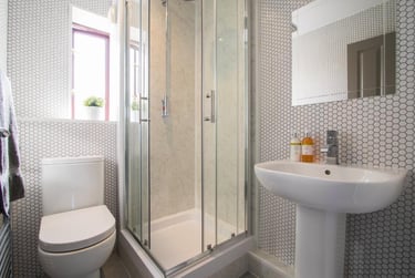 2 bed flat, Victoria Road, Hyde Park, Leeds, LS61PD - Image 2