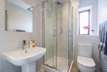 3 bed flat, Victoria Road, Hyde Park, Leeds, LS61PD - Image 3