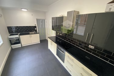 6 bed house, Daneshill Road, City Centre, Leicester, LE36AN - Image 2