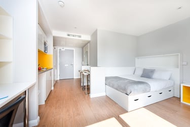 Studio gold at Merchant Studios, 6 Havannah Street, City Centre, Glasgow, G40AJ - Image 1