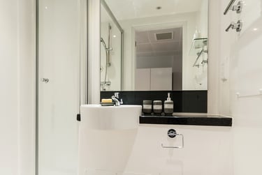 Studio classic plus at Merchant Studios, 6 Havannah Street, City Centre, Glasgow, G40AJ - Image 4