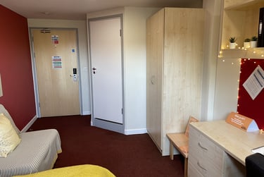 Ensuite silver - Image 4