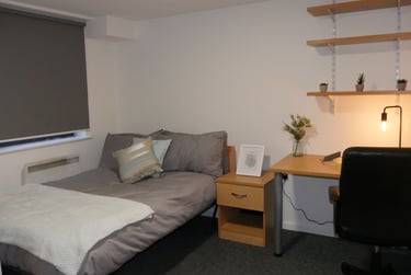 Ensuite - Gold - Image 1