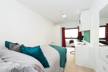 Two bedroom apartment silver at Vincent Place, Vincent's Walk, City Centre, Southampton, SO141JY - Image 1
