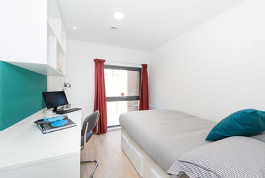 Two bedroom apartment silver at Vincent Place, Vincent's Walk, City Centre, Southampton, SO141JY - Image 2