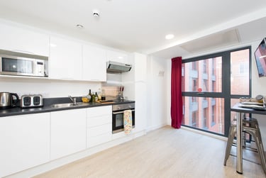 Two bedroom apartment silver at Vincent Place, Vincent's Walk, City Centre, Southampton, SO141JY - Image 4