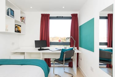 En-suite silver - Image 3