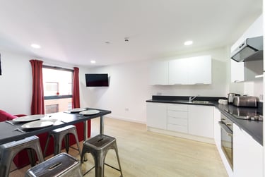 En-suite silver at Vincent Place, Vincent's Walk, City Centre, Southampton, SO141JY - Image 4