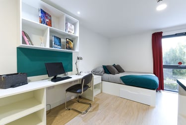 Studio silver plus city view at Vincent Place, Vincent's Walk, City Centre, Southampton, SO141JY - Image 3