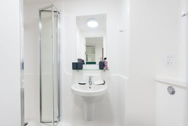 Studio silver plus city view at Vincent Place, Vincent's Walk, City Centre, Southampton, SO141JY - Image 7