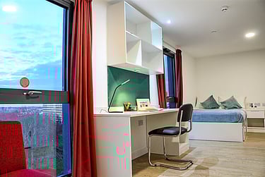 Studio gold plus city view at Vincent Place, Vincent's Walk, City Centre, Southampton, SO141JY - Image 6