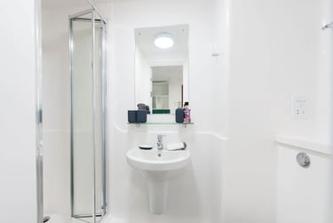 Two bedroom apartment bronze - Image 8