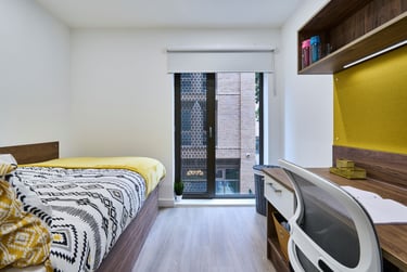 Ensuite - Large Flat - Image 1