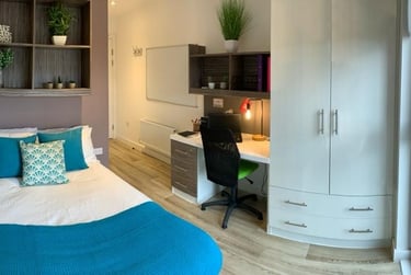 Ensuite Bronze - Image 1