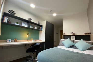 En-suite diamond at Mannequin House, 5 Blackhorse Lane, Walthamstow, London, E176DS - Image 1