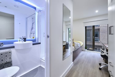Ensuite Gold at The Oaks, Westwood Way, Westwood heath, Coventry, CV48JB - Image 2