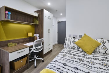 Ensuite Gold at The Oaks, Westwood Way, Westwood heath, Coventry, CV48JB - Image 1