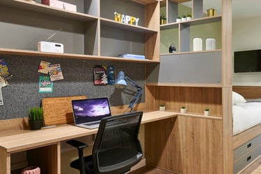 Deluxe Studio - Image 3