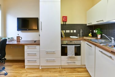 Deluxe Studio - Image 4