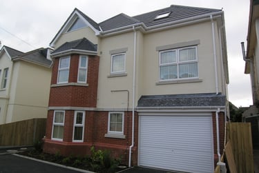 1 bed flat, Flat 1, 12 Southcote Road, Boscombe, Bournemouth, BH13SR - Image 1